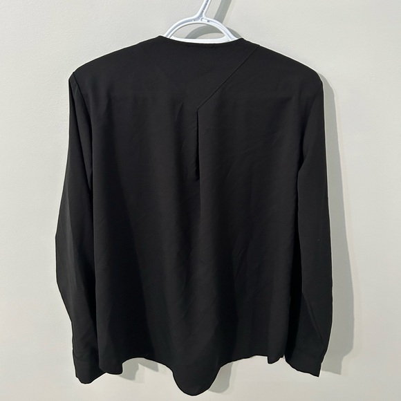 Long sleeve black dynamite top - Picture 3 of 3